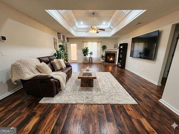 3rd image of 3920 Rosebud Rd