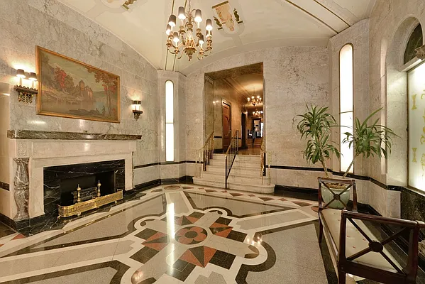 Sold by Lovett Realty, Inc. | media 18