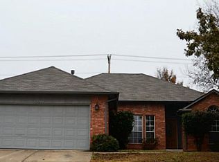 17300 Valley Crst, Edmond, OK 73012