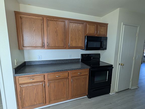 5th image of 320 Lake Texoma Dr