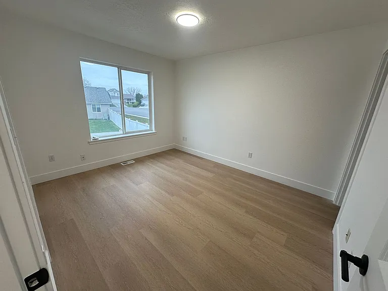 7915 Chehalis Dr — Photo 6