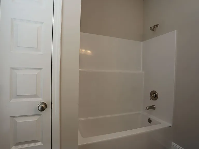 115 Avalon Trce — Photo 11