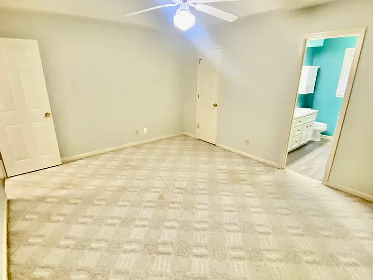 7036 Stoneybrook Dr — Photo 16