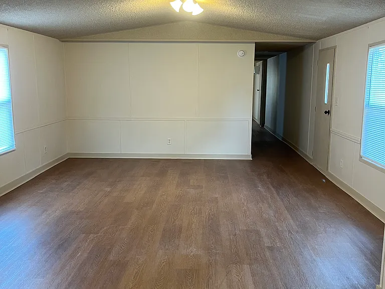 103 Lakeaire Ter — Photo 7