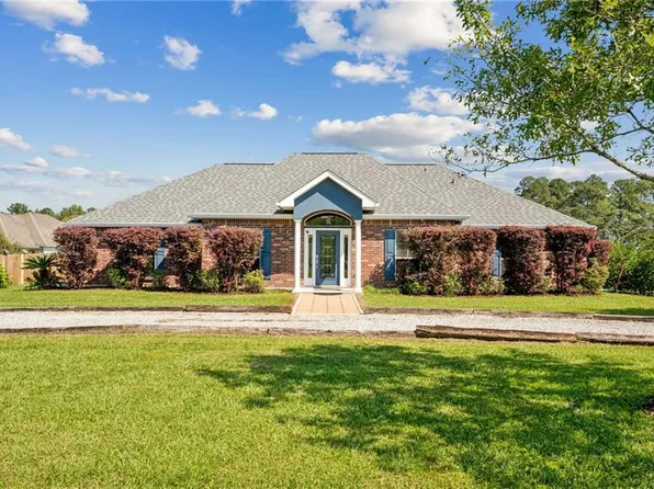 25060 Shubert Ln, Covington, LA 70435