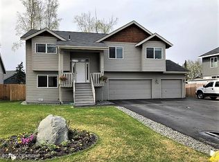 13088 Curry Ridge Cir, Eagle River, AK 99577
