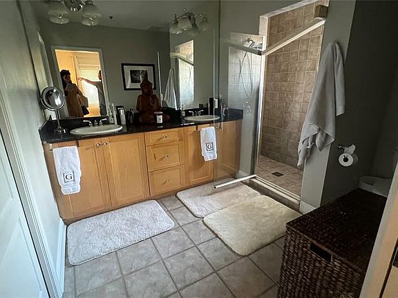 5th image of 401 Ruth Ln #R-1