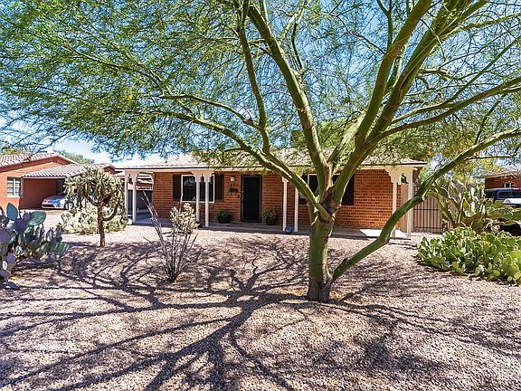 3rd image of 2823 E Avalon Dr