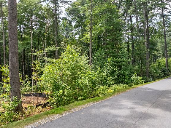 3rd image of 83 Flagstone Rd