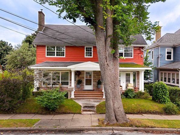 79 Whitney Ave, Sydney, NS B1P 4Z8