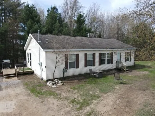 114 Amber Ln, East Jordan, MI 49727