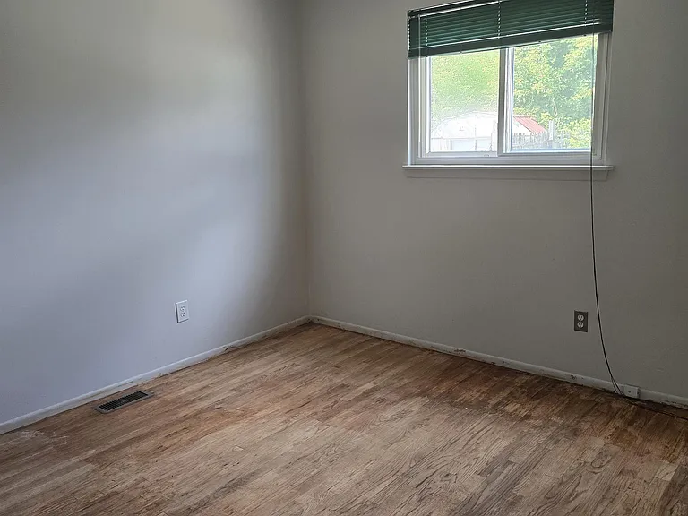 20473 Vermander Ave — Photo 9