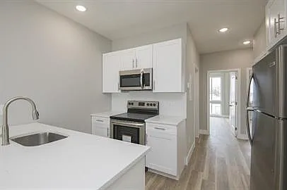 2207 N Broad St — Photo 8