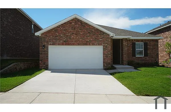 Building Photo - 711 Camden Dr