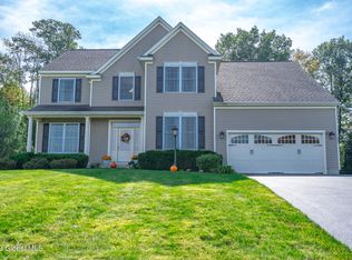 11 Gorsline Dr, Mechanicville, NY 12118