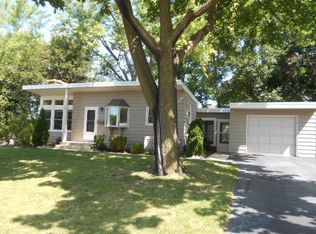 129 Oak St, Geneva, IL 60134