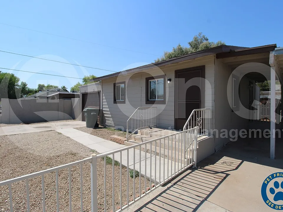 2202 N 23rd Pl #B