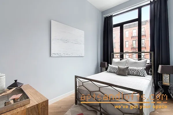 Sold by aptsandlofts.com | media 21