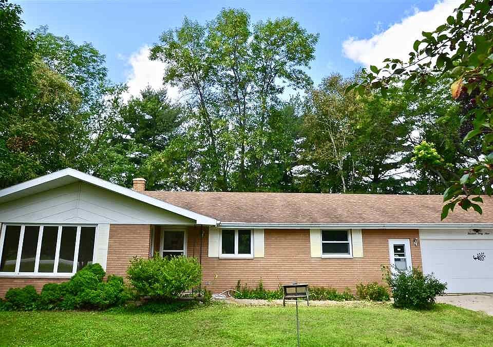 1449 Greenfield Ave.