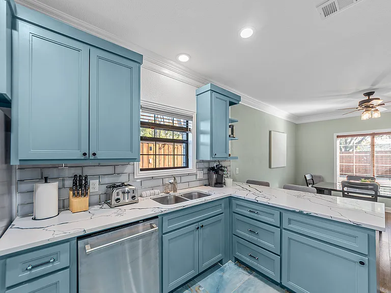 3316 Inwood Rd — Photo 14