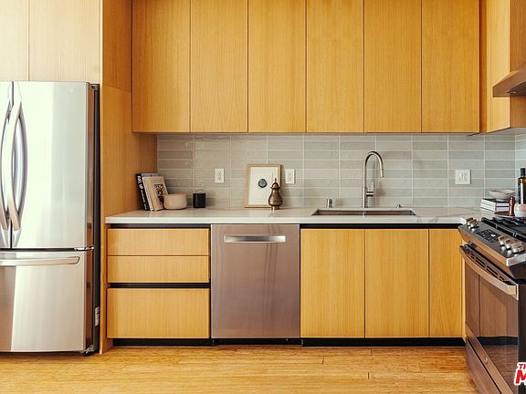 3rd image of 1912 Broadway APT 207