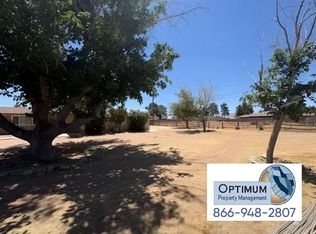 13851 Pawnee Rd, Apple Valley, CA 92307