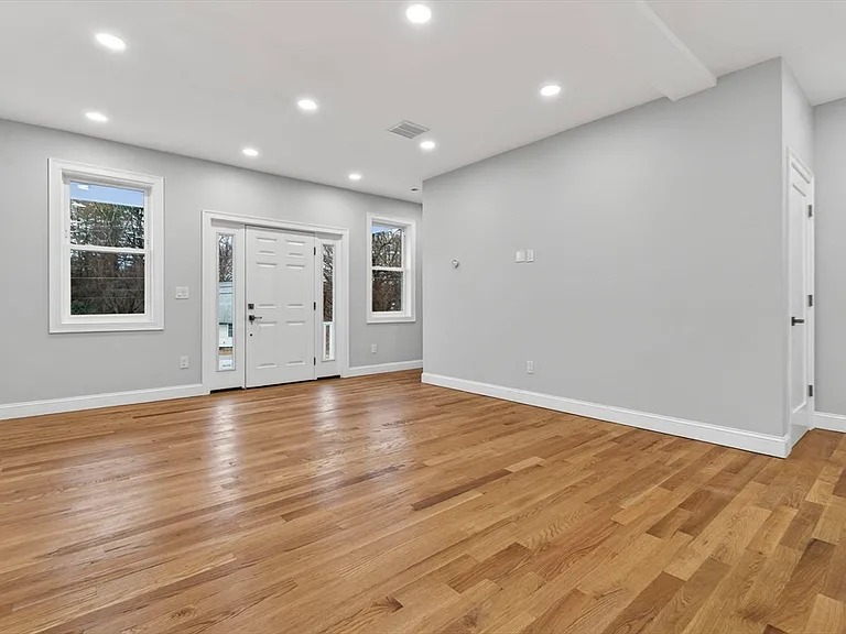 72 Westborough Rd #1 — Photo 5