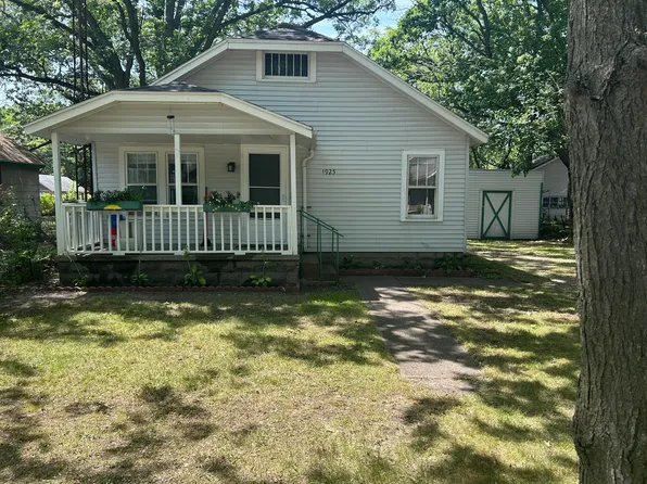 1925 Valley St, Muskegon, MI 49442