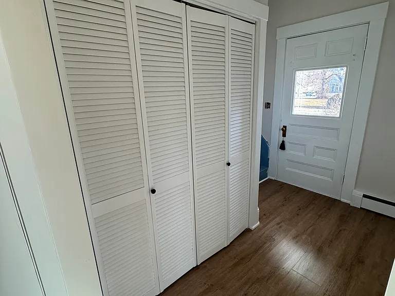 643 Center St — Photo 9