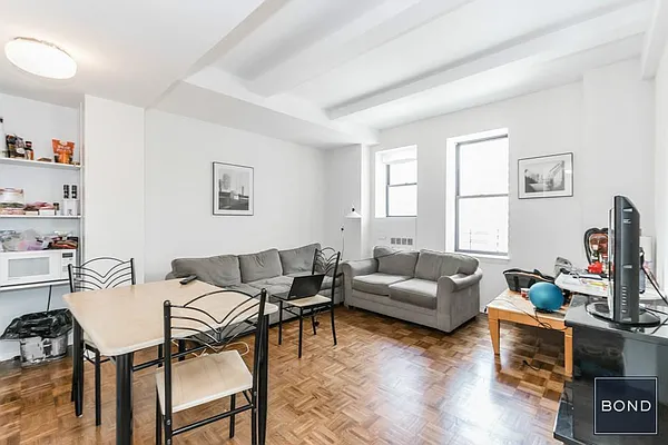Rented by Bond New York | media 1