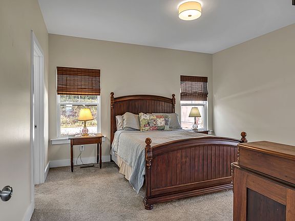11th image of 2770 E Sheepneck Rd