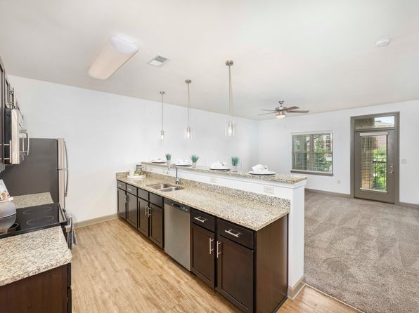 13601 Foster St #11-103