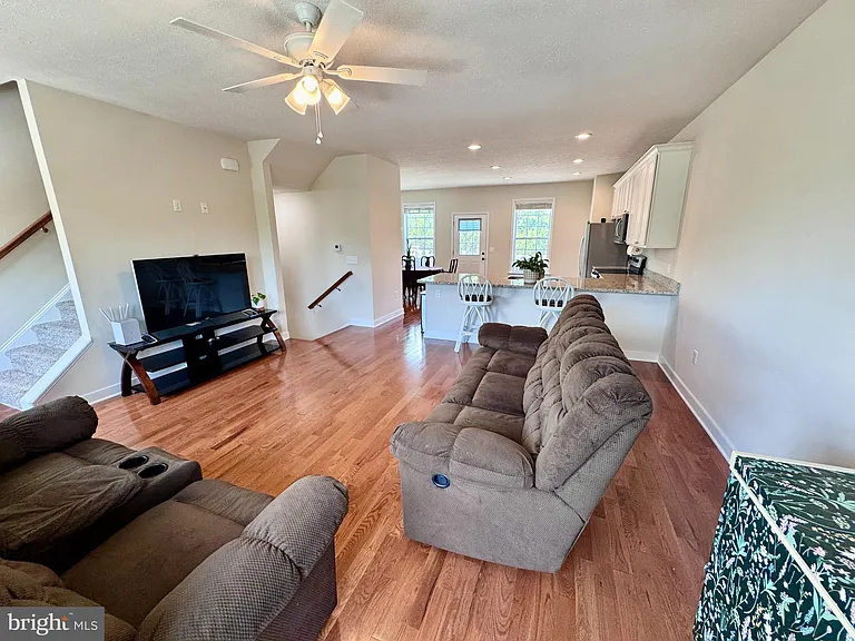 1008 Wicklow Dr — Photo 13