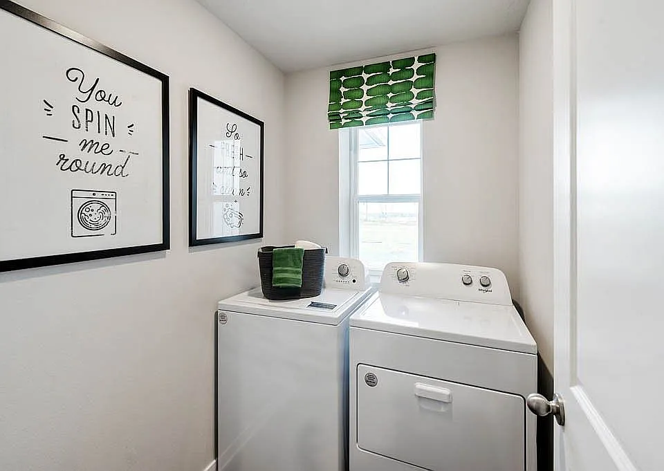3 bed, 2.5 bath, 1511 sqft, $2,500 — Photo 4