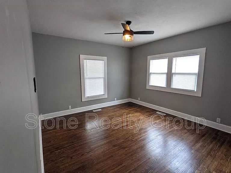 2525 N 12th St — Photo 3