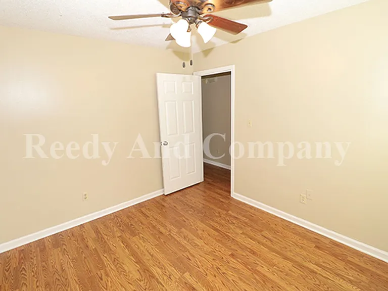 5961 Kentwood Dr — Photo 13