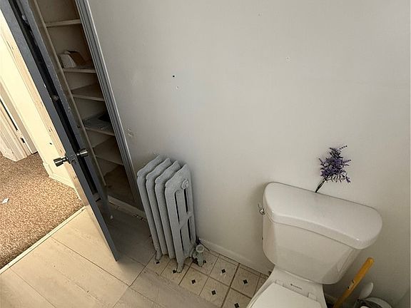 4th image of 1507 Saint Clair Ave