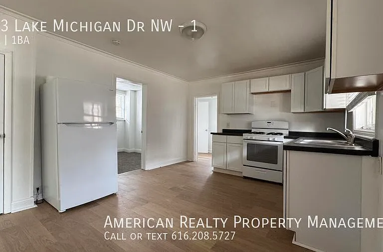 643 Lake Michigan Dr NW #1 — Photo 4
