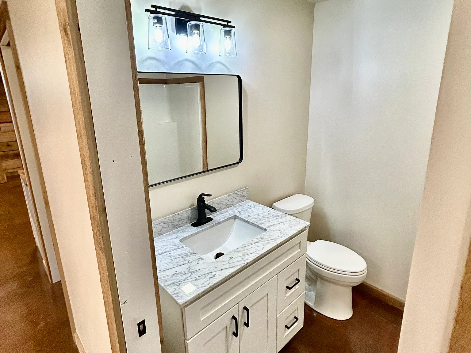 Studio, 985 sqft, $1,500 — Photo 2