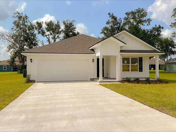 41 E Pecan St, Crawfordville, FL 32327