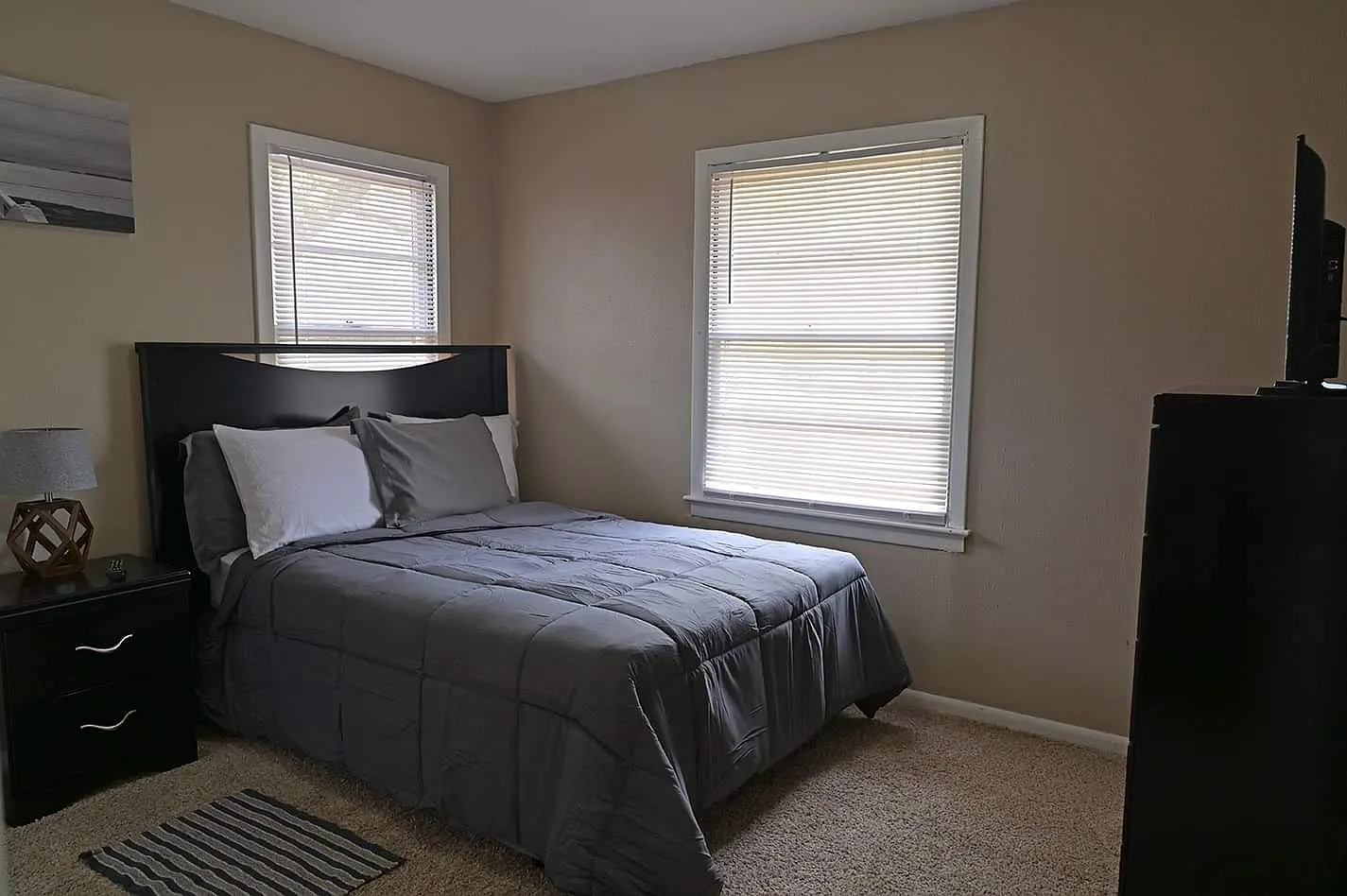 3 bed, $3,200 — Photo 2