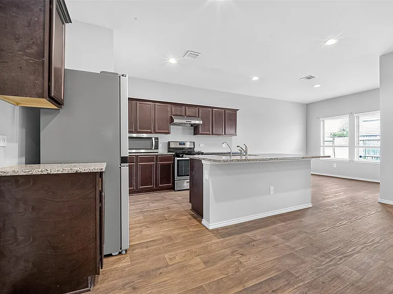 2330 Georgina Falls Dr — Photo 10