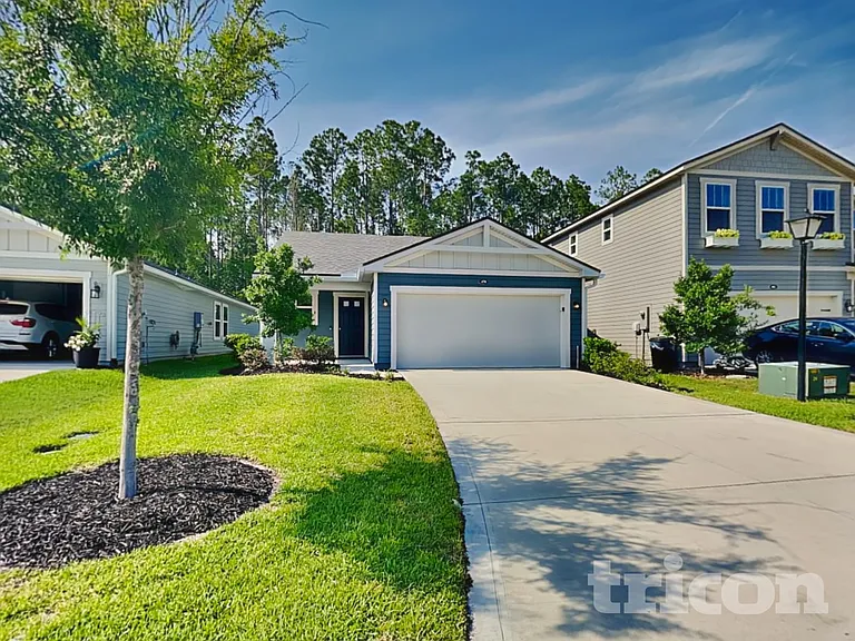 470 Chandler Dr — Photo 2