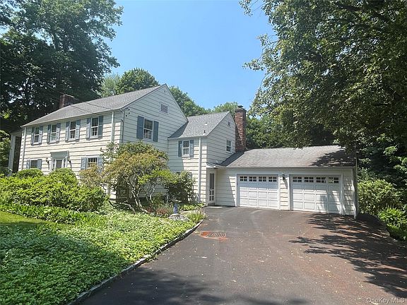 2nd image of 50 Ludlow Drive