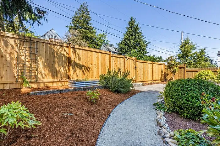 5929 32nd Ave SW — Photo 33