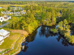 210 Shoreview Dr, New Bern, NC 28562