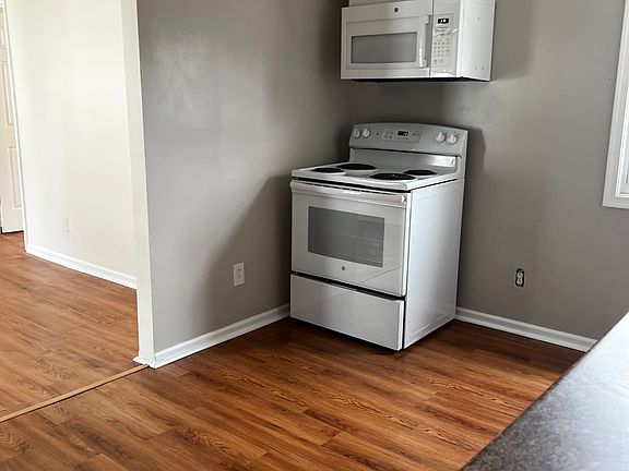 5th image of 15 Belmont St