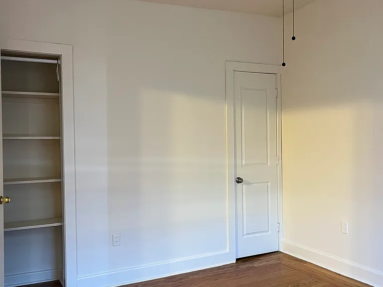 394 Centre St — Photo 16