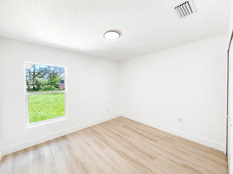 14981 SW 20th Pl — Photo 14