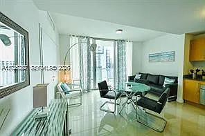 300 S Biscayne Blvd #T-2609 — Photo 2